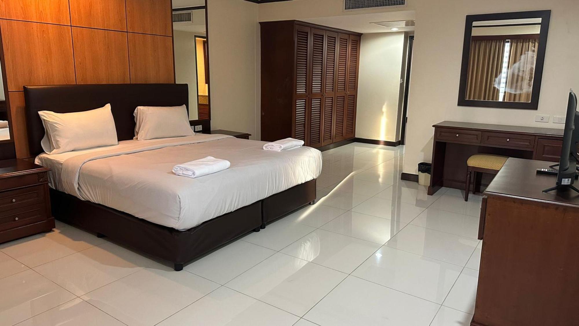 ホテル Omni Tower Sukhumvit Nana Direct バンコク都 エクステリア 写真