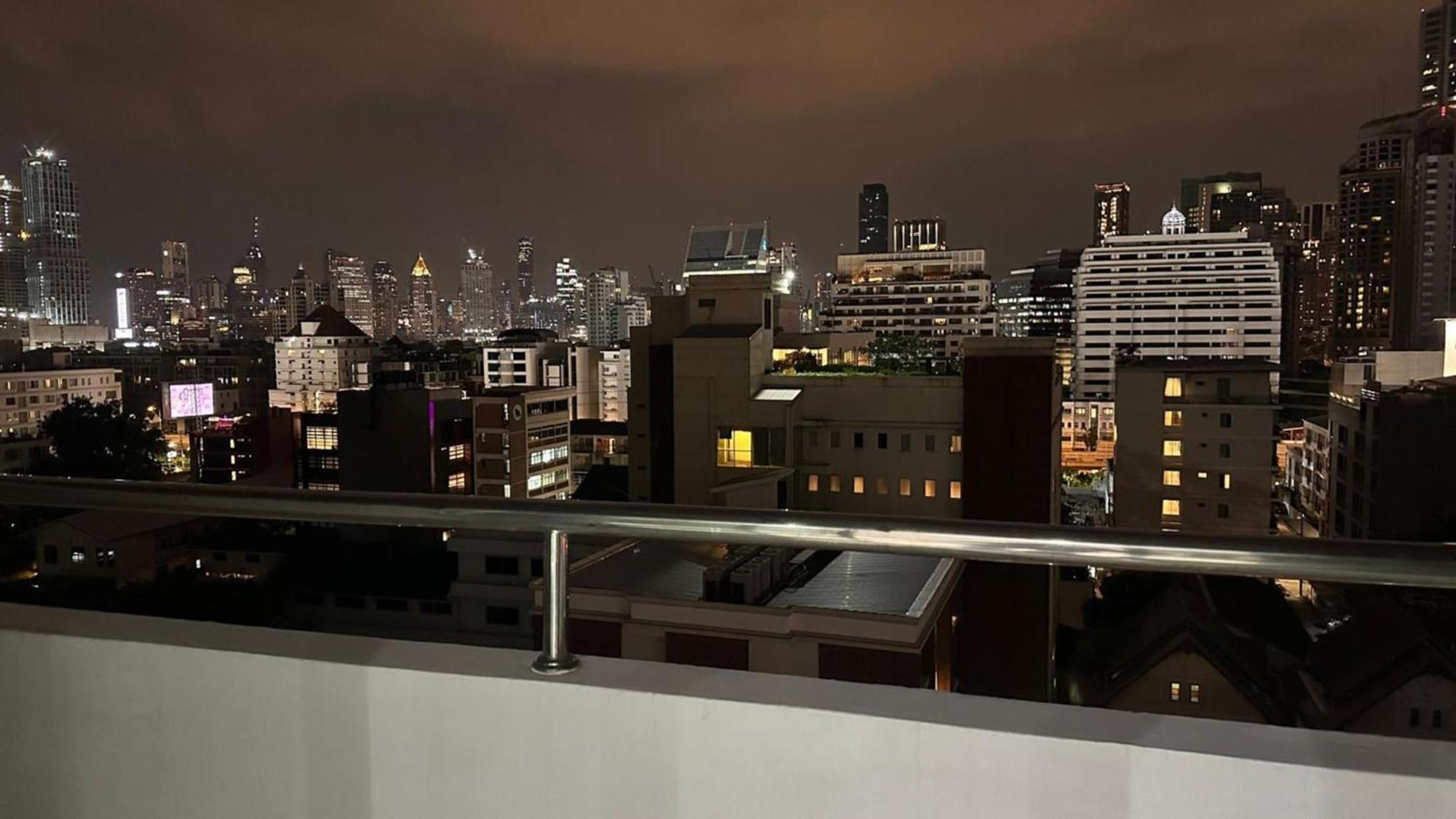 ホテル Omni Tower Sukhumvit Nana Direct バンコク都 エクステリア 写真