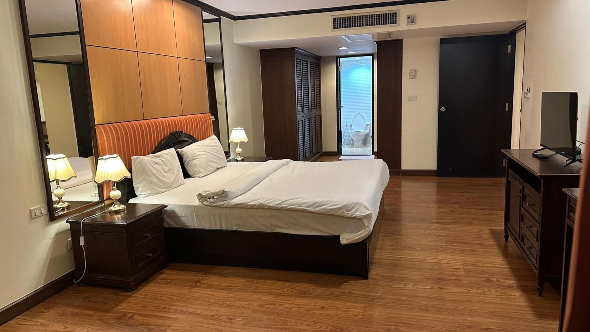ホテル Omni Tower Sukhumvit Nana Direct バンコク都 エクステリア 写真