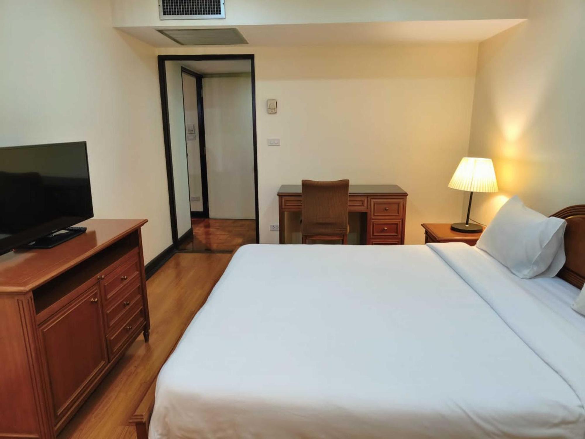 ホテル Omni Tower Sukhumvit Nana Direct バンコク都 エクステリア 写真