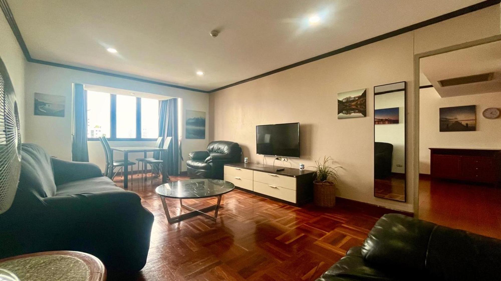 ホテル Omni Tower Sukhumvit Nana Direct バンコク都 エクステリア 写真