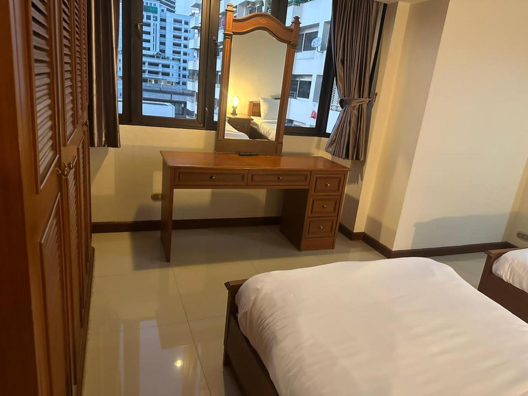 ホテル Omni Tower Sukhumvit Nana Direct バンコク都 エクステリア 写真